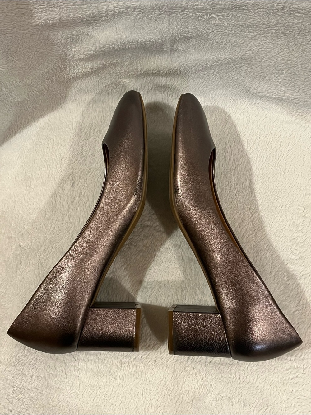 Aerosoles block heel pumps Round toe, arch support, padded. Silver metallic 10.5 - Picture 11 of 12